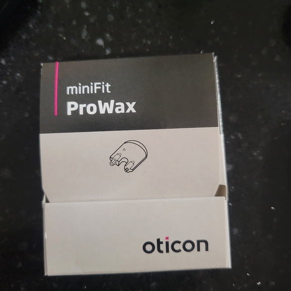 Oticon Desktop Hearing Aid Charger Model CC-1 - Picture 5 of 6